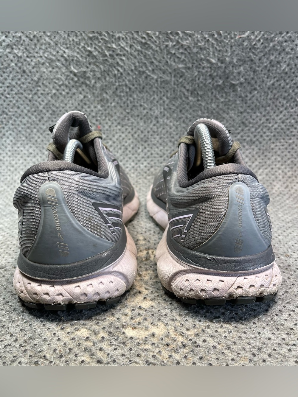 Brooks Ghost 13 Grey Running Shoes Size 11 Women’s - Picture 7 of 13
